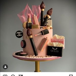 Meet your Posher, Cynthia